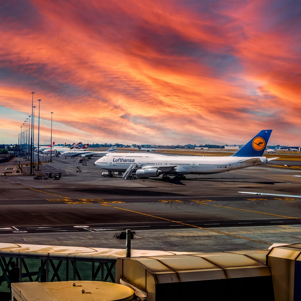 (LGA) LaGuardia Airport, NY Service Image